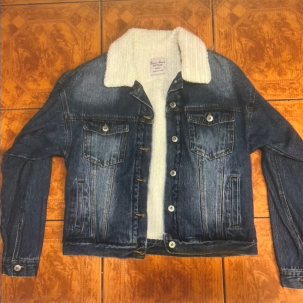 Sherpa-Lined Denim Jacket in Dark Blue with White Collar